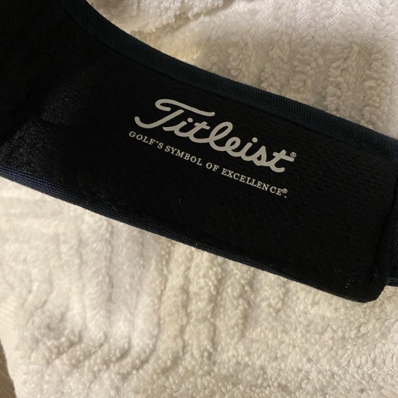 Titleist Pro V1 Dark Blue Visor - Picture 9 of 9
